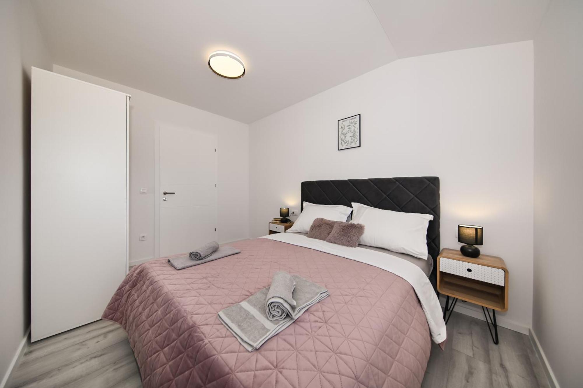 Veliki Apartman Petra Posedarje Kültér fotó